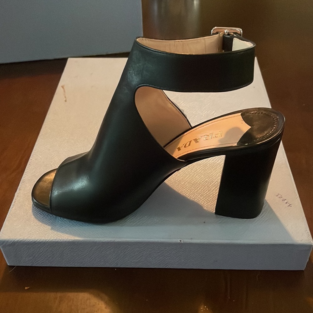 Calzature donna prada heels